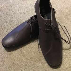 Tsubo Brown Leather Shoes